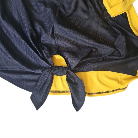 Hufflepuff Hogwarts Tie Back Athletic Tee Sz 2x Yellow Black Split Color NWT - Picture 8 of 16